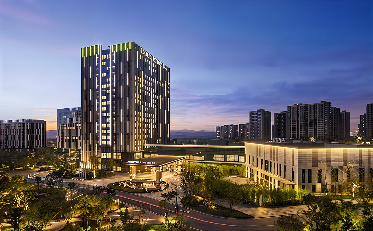 昆明空港經濟區(qū)空港現(xiàn)代廣場融資建設項目（希爾頓逸林酒店）.jpg